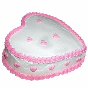 1/2Kg Pineapple heart shape cake