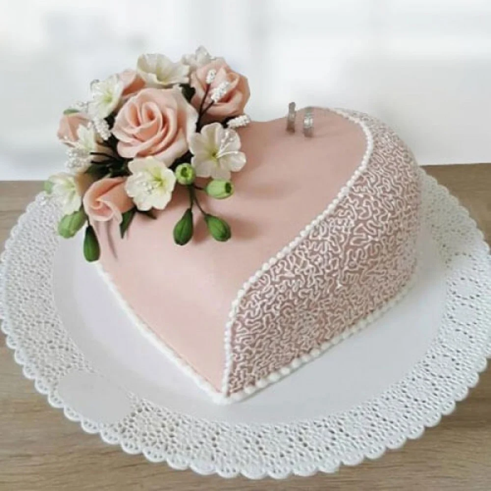 1 kg Rose In the Heart cake
