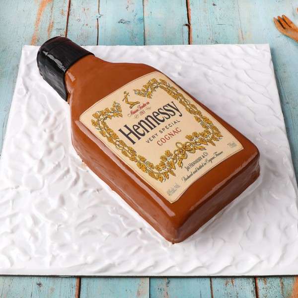 1.5 KG Liquor Hennesy Cake