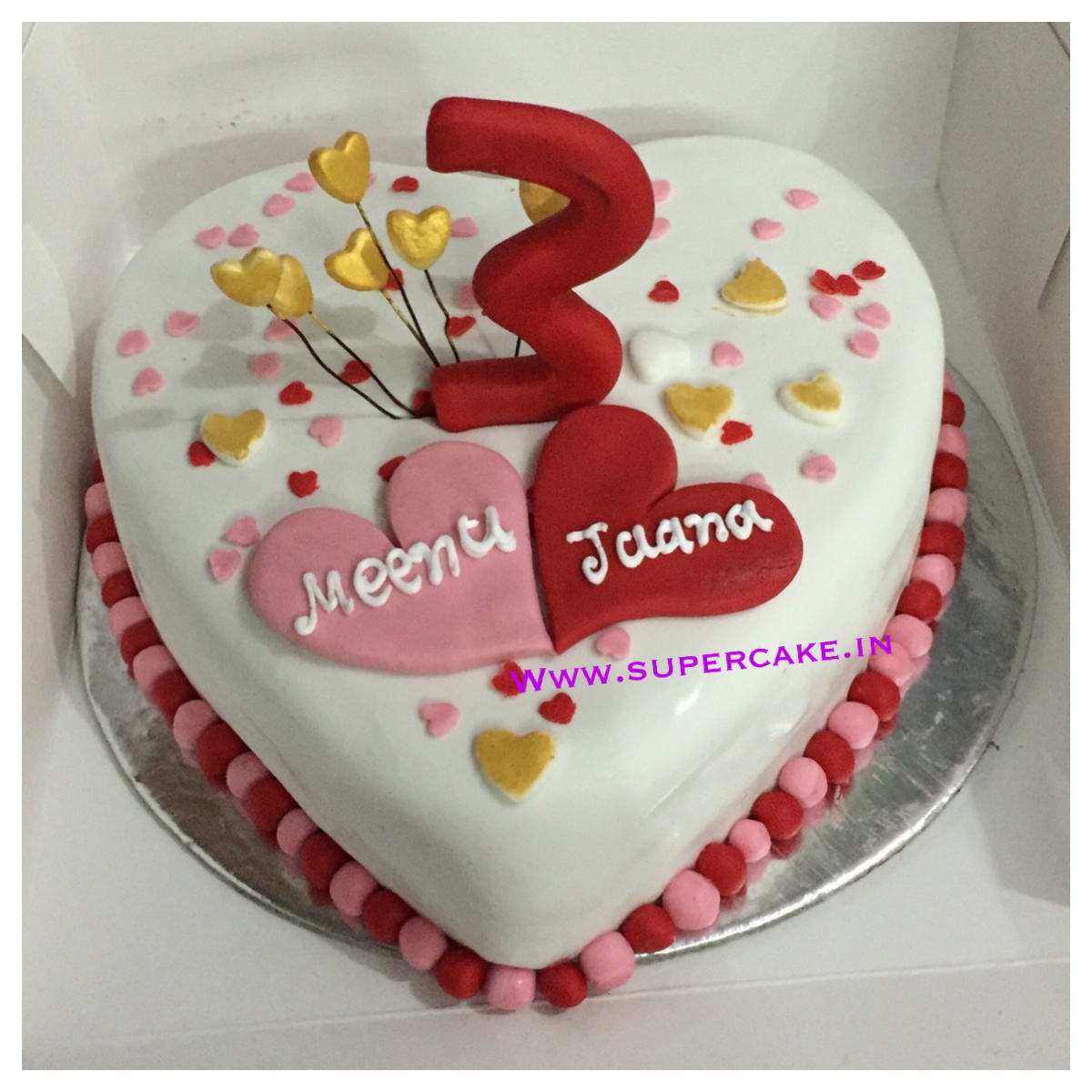 1Kg Heart shape fondant cake