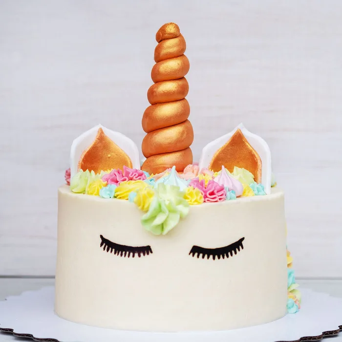 1KG Golden Unicorn Cake